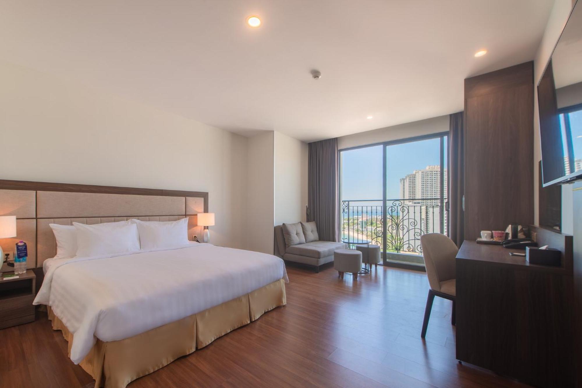 Daphovina Hotel Nha Trang Extérieur photo